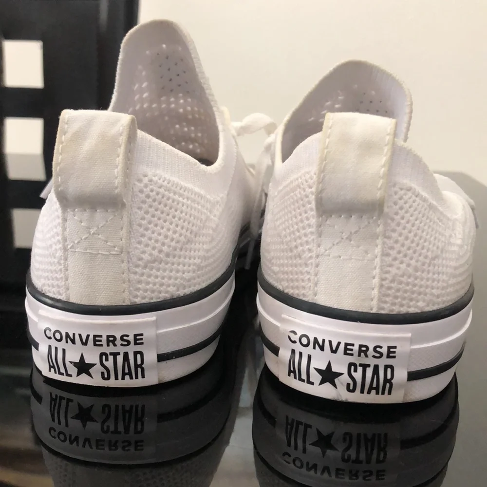 CONVERSE ALL STAR SNEAKERS MENS-BOYS SIZE 6